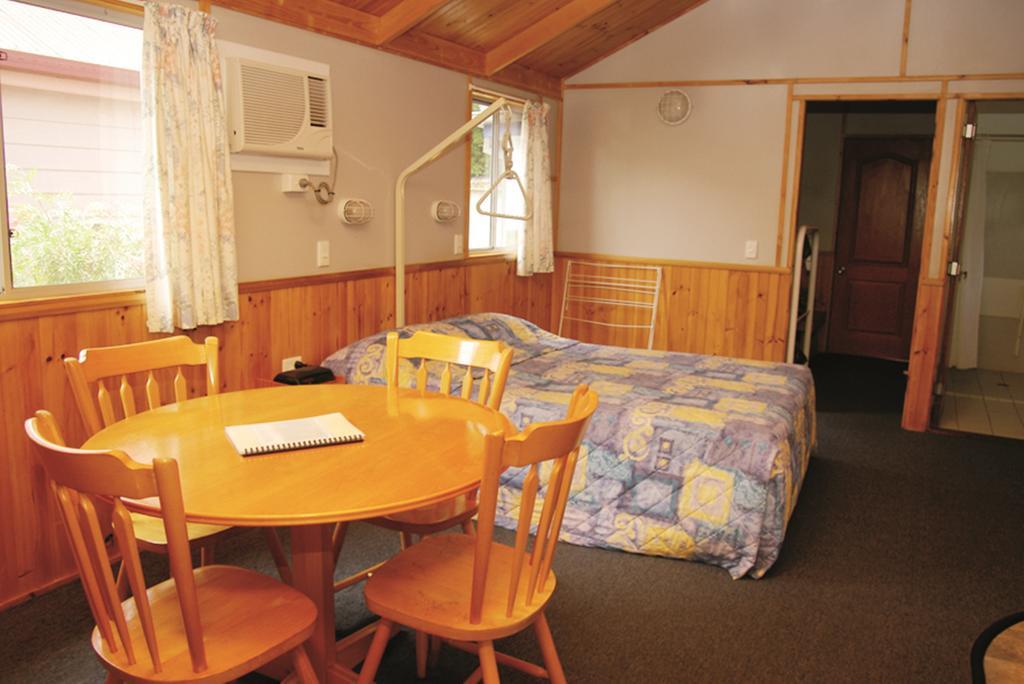 Smugglers Cove Holiday Village Forster Szoba fotó